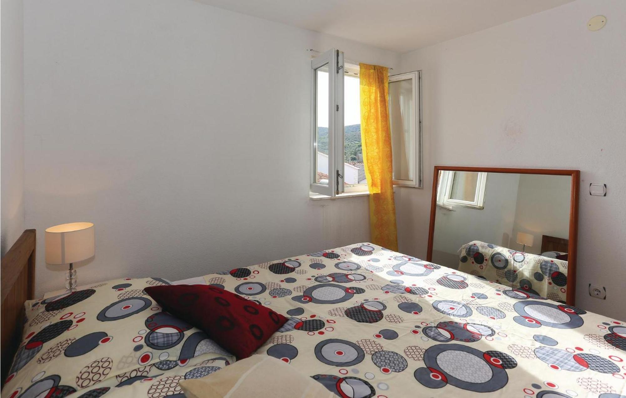 1 Bedroom Cozy Apartment In Slatine * Slatine